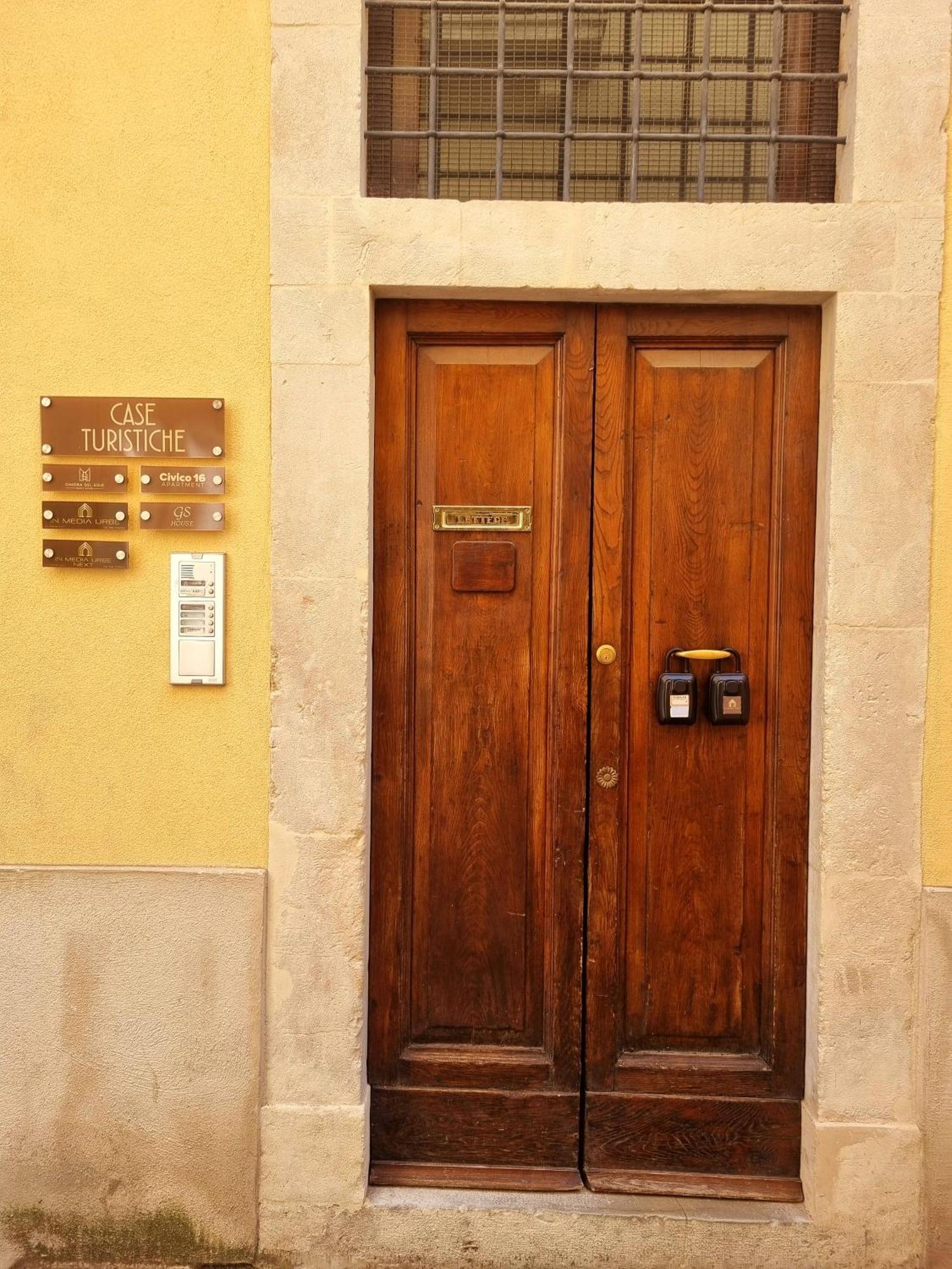 Civico16 Appartamento LʼAquila المظهر الخارجي الصورة
